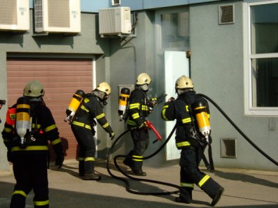 Požár a evakuace osob z objektu E.ON, České Budějovice, 30.3.2011 51