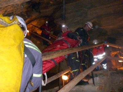 Taktické cvičení Chýnovské jeskyně, 23.4.2012 14