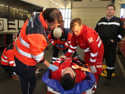 Gműnd - společné cvičení záchranných složek Dolního Rakouska a Zdravotnické záchranné služby JčK 15