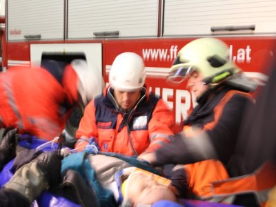 Gműnd - společné cvičení záchranných složek Dolního Rakouska a Zdravotnické záchranné služby JčK 27