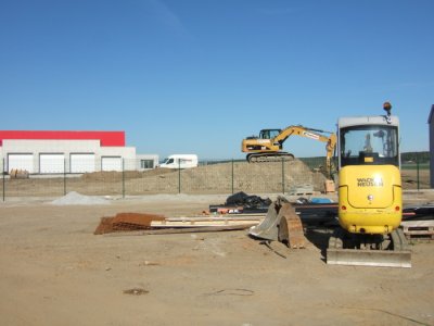 Stavba nové základny na letišti v Plané u ČB - Východní strana 28