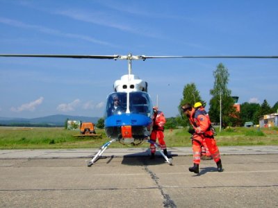 Výcvik vysazovačů, Bell 206, letiště České Budějovice, 9.6.2010 17