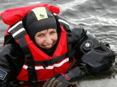Výcvik LZ, vyzkoušení záchrany po proboření pod led, Lipno, 5.2.2011 34