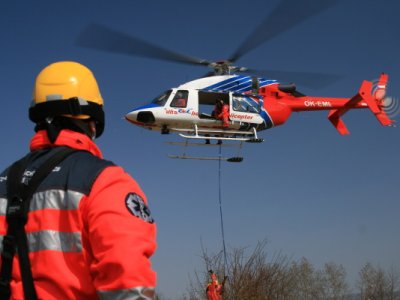 Výcvik LZ a vysazovačů, Bell 427, Letiště České Budějovice, 30.3.2011 30
