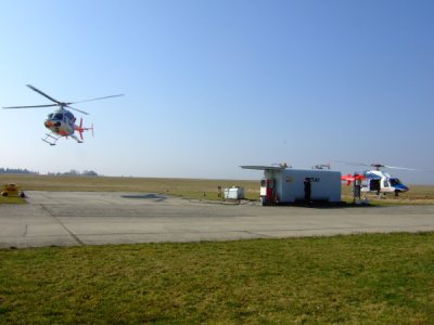 Výcvik LZ a vysazovačů, Bell 427, Letiště České Budějovice, 30.3.2011 31