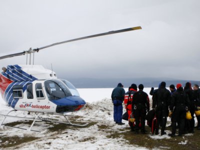 Dolní Vltavice, záchrana z ledu, 23.2.2012 11
