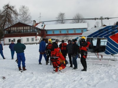 Lipno - nácvik záchrany ze zamrzlé vodní hladiny, 8.3.2013 1
