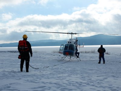 Lipno - nácvik záchrany ze zamrzlé vodní hladiny, 8.3.2013 5