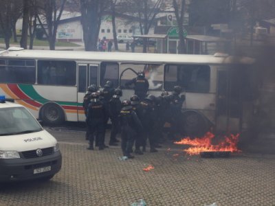 zásah pořádkové jednotky policie