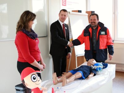 Záchranáři převzali nový resuscitační simulátor, 10.4.2013 2