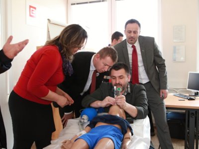 Záchranáři převzali nový resuscitační simulátor, 10.4.2013 7
