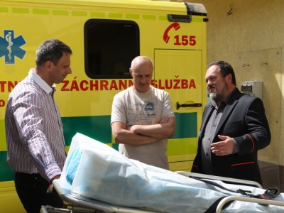 Vozový park záchranky se rozrostl o sedm nových sanitek, 12.5.2015 11