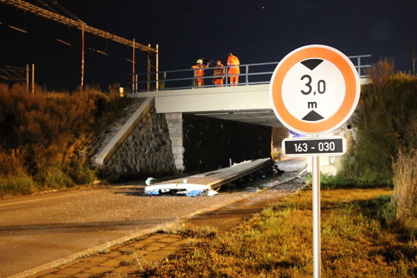 Mimořádná událost - nehoda autobusu u obce Rybník, 14.10.2011
