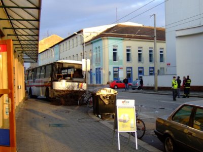 Dopravní nehoda autobusu x trolejbusu, České Budějovice, 1.3.2012 3
