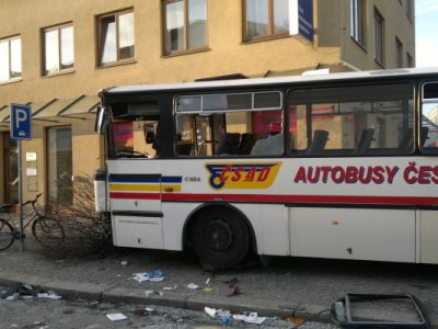 Dopravní nehoda autobusu x trolejbusu, České Budějovice, 1.3.2012 5