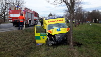 Vážná dopravní nehoda sanitního vozidla ZZS JčK