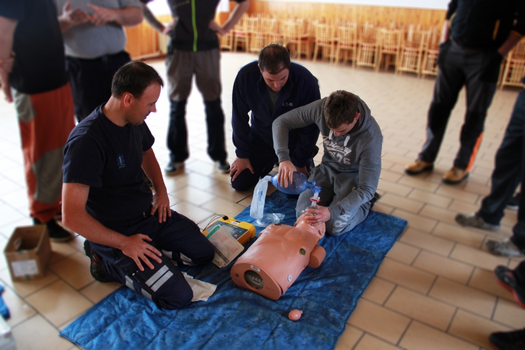 Projekt „Časná kardiopulmonální resuscitace a časná defibrilace v Jihočeském kraji“